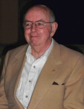lowell haltom
